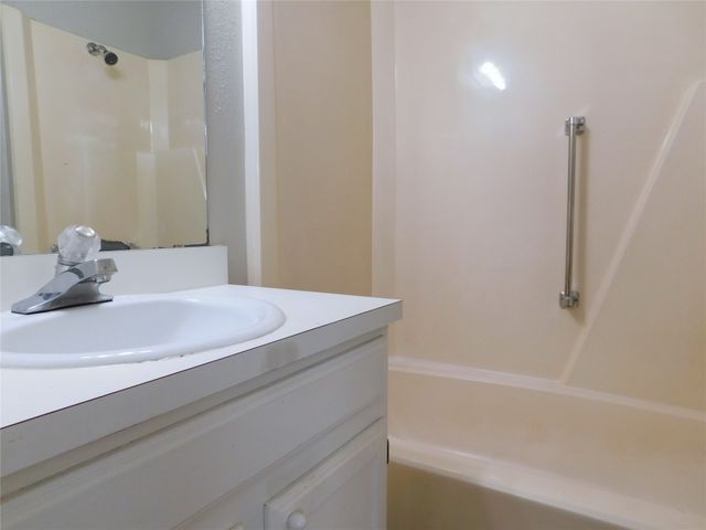 3305 Gardenview Circle, Denton, TX 76207