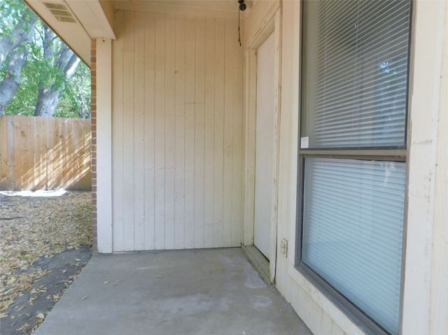 3305 Gardenview Circle, Denton, TX 76207