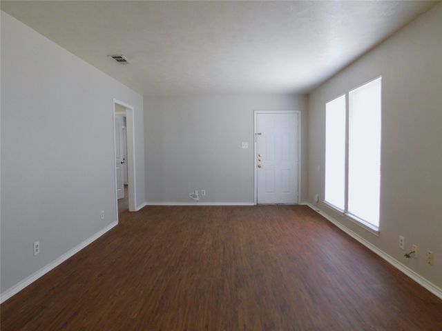 3305 Gardenview Circle, Denton, TX 76207