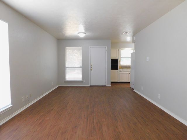 3305 Gardenview Circle, Denton, TX 76207