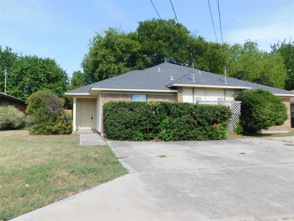 3305 Gardenview Circle, Denton, TX 76207