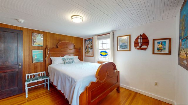4 Nehantic Drive, East Lyme, CT 06357