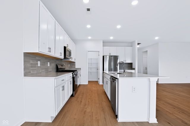 8673 Meadowlands Court, Plainfield, IN 46168