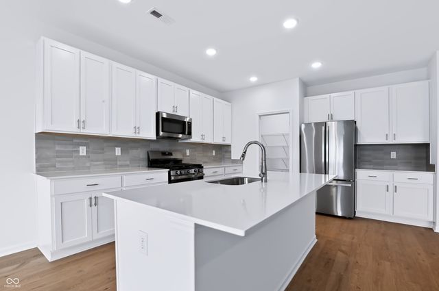8673 Meadowlands Court, Plainfield, IN 46168