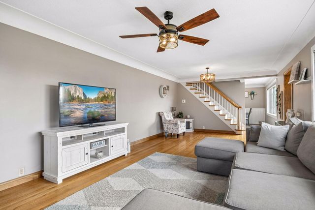 505 2nd Street NE, Osseo, MN 55369