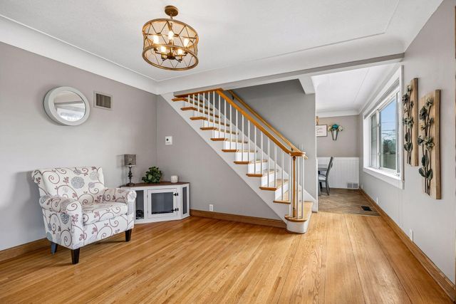 505 2nd Street NE, Osseo, MN 55369