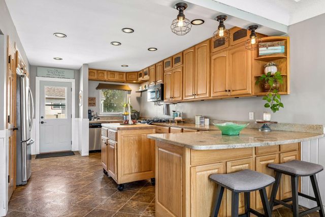 505 2nd Street NE, Osseo, MN 55369