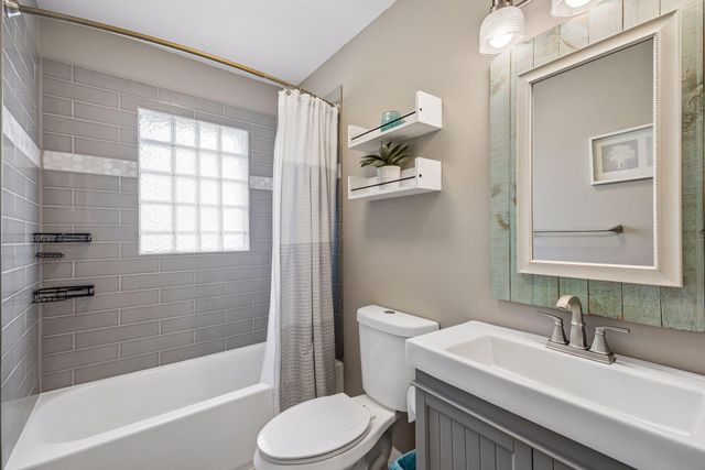 505 2nd Street NE, Osseo, MN 55369