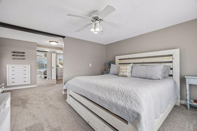 505 2nd Street NE, Osseo, MN 55369