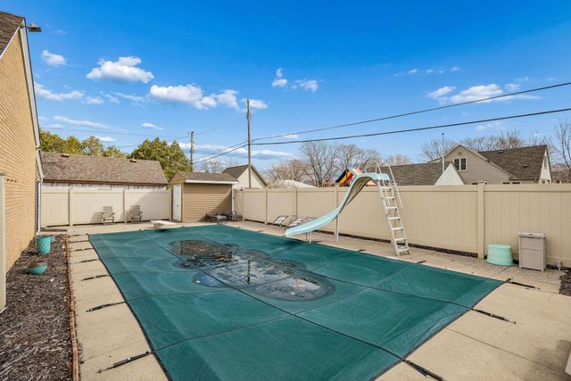 505 2nd Street NE, Osseo, MN 55369