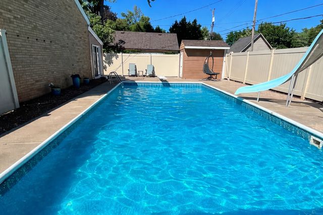 505 2nd Street NE, Osseo, MN 55369