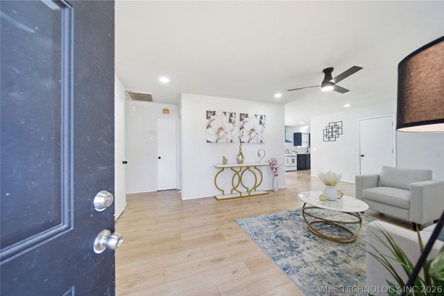 12520 E 25th Street, Tulsa, OK 74129