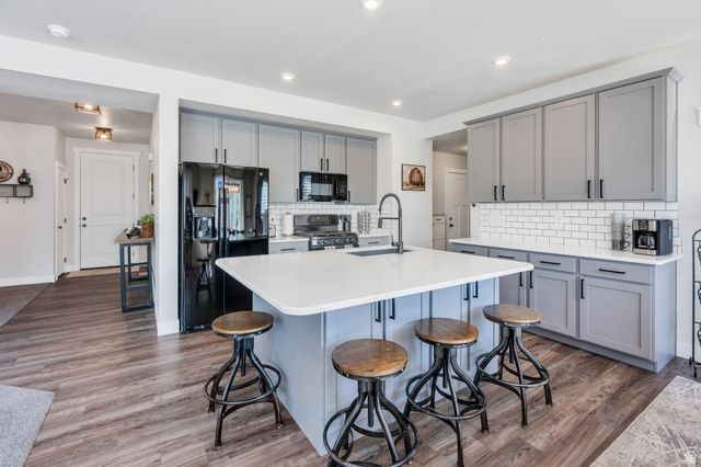 252 N SUNRISE RANCH DR, Mapleton, UT 84664