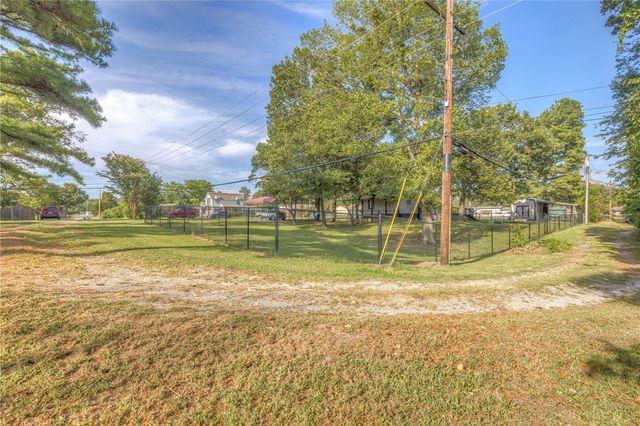 512 W Odle Street, Salina, OK 74365
