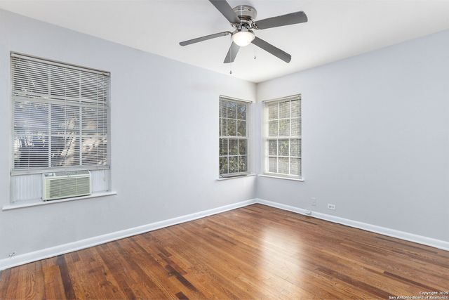 4466 Lark Ave, San Antonio, TX 78228