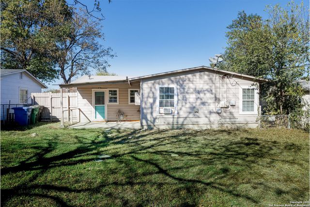 4466 Lark Ave, San Antonio, TX 78228