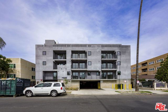 14629 Erwin Street, Van Nuys (los Angeles), CA 91411