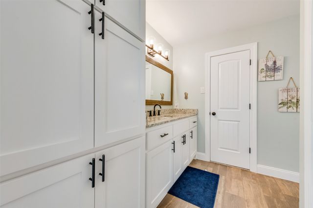 126 Forest Brook Street, Oak Leaf, TX 75154