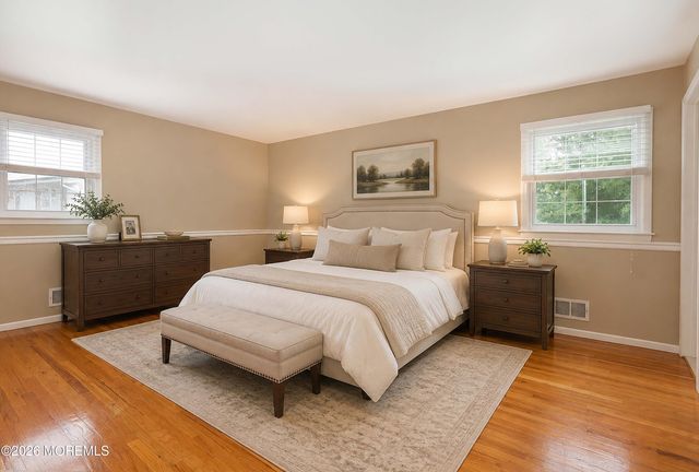 514 Oakview Drive, Toms River, NJ 08753