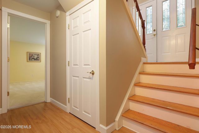 514 Oakview Drive, Toms River, NJ 08753