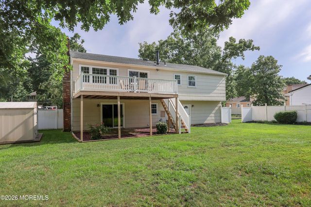 514 Oakview Drive, Toms River, NJ 08753