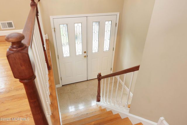 514 Oakview Drive, Toms River, NJ 08753