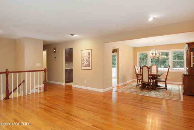 514 Oakview Drive, Toms River, NJ 08753
