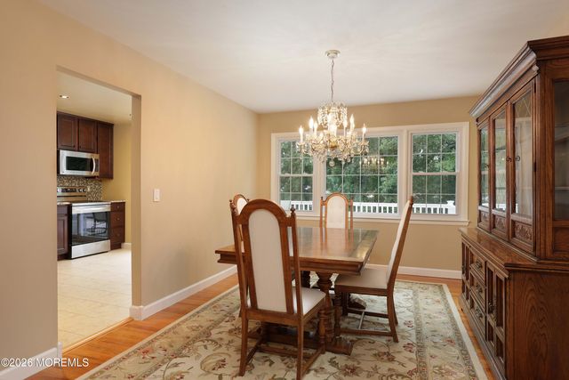 514 Oakview Drive, Toms River, NJ 08753