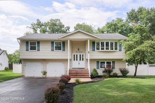 514 Oakview Drive, Toms River, NJ 08753