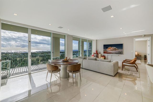 3400 SW 27th Avenue 802, Miami, FL 33133