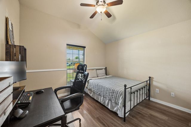 1901 Millbrook Drive, Midlothian, TX 76065