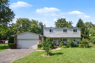 1275 Shoman Street, Waterford Charter Township, MI 48327