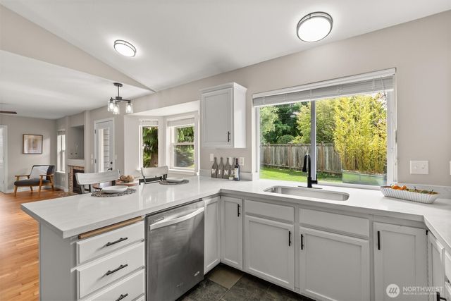 6104 44th Place NE, Marysville, WA 98270