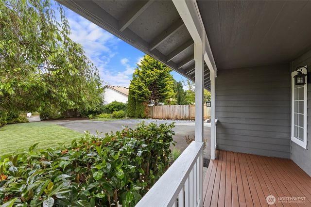 6104 44th Place NE, Marysville, WA 98270