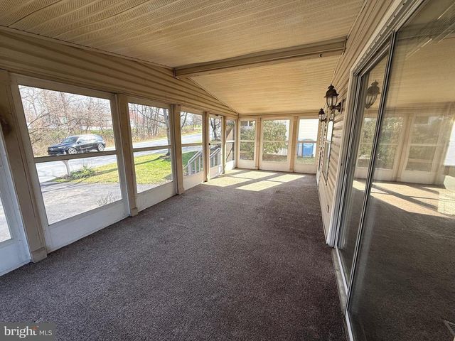 69 MEADOW RUN PL, Harrisburg, PA 17112