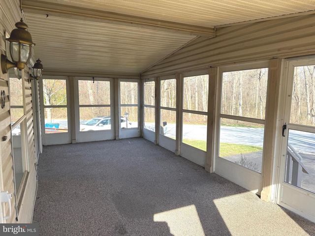 69 MEADOW RUN PL, Harrisburg, PA 17112