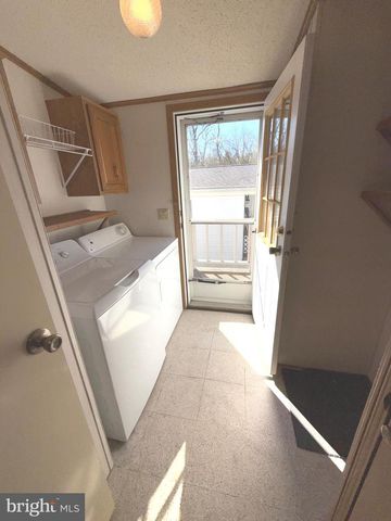 69 MEADOW RUN PL, Harrisburg, PA 17112