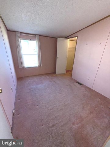 69 MEADOW RUN PL, Harrisburg, PA 17112