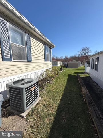 69 MEADOW RUN PL, Harrisburg, PA 17112