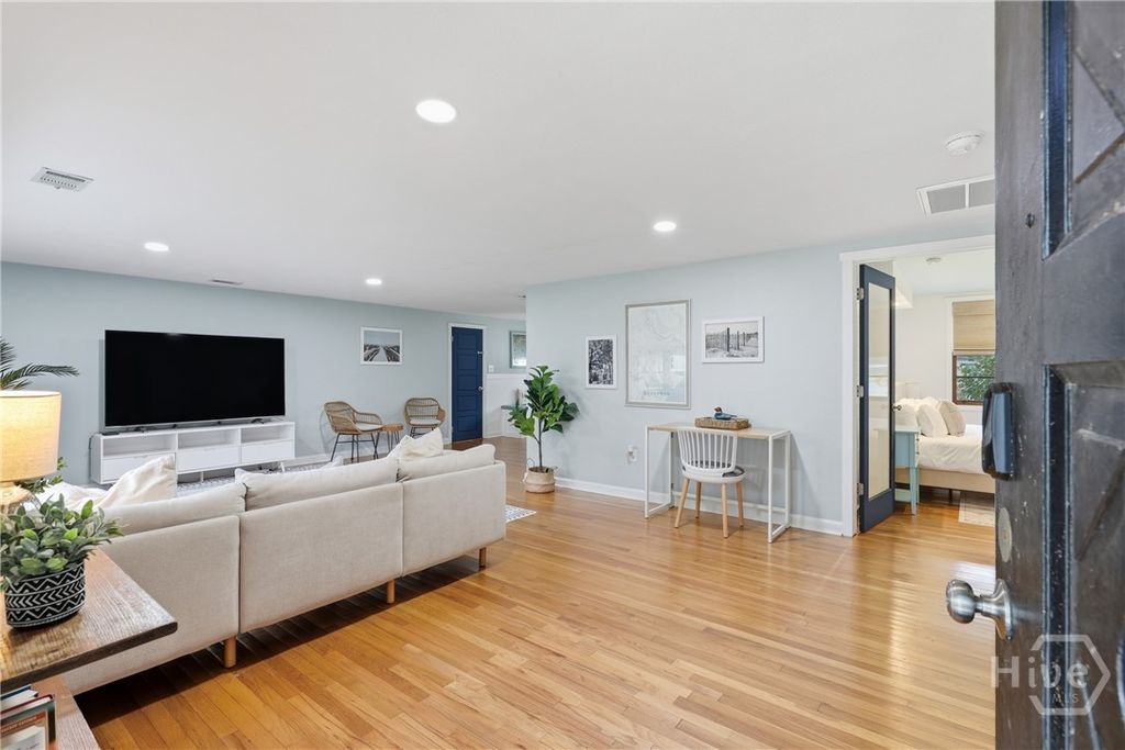 Image 2 of property listing at 3110 Wright Avenue, Savannah, GA 31404