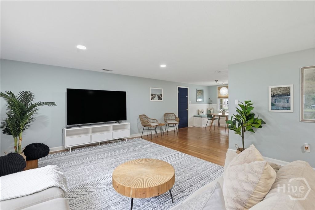 Image 3 of property listing at 3110 Wright Avenue, Savannah, GA 31404