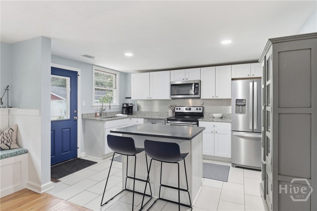 Image 6 of property listing at 3110 Wright Avenue, Savannah, GA 31404