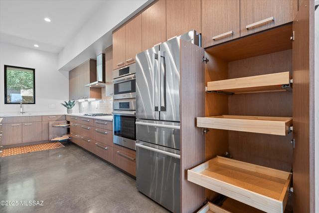 2805 N Bella Terraza Court N, Tucson, AZ 85712