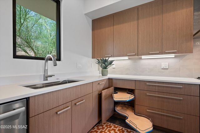 2805 N Bella Terraza Court N, Tucson, AZ 85712