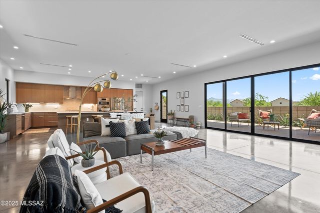 2805 N Bella Terraza Court N, Tucson, AZ 85712