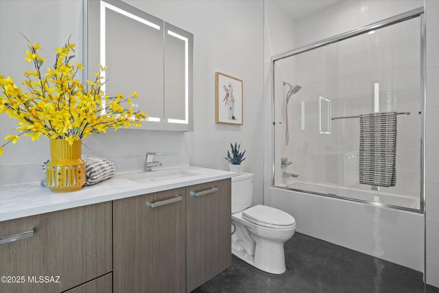 2805 N Bella Terraza Court N, Tucson, AZ 85712