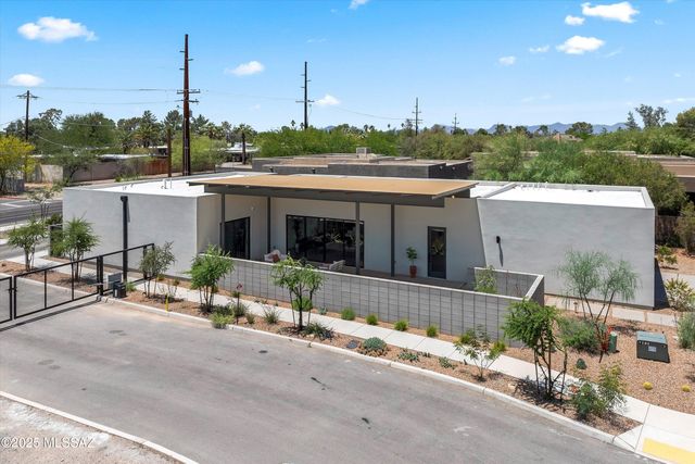 2805 N Bella Terraza Court N, Tucson, AZ 85712