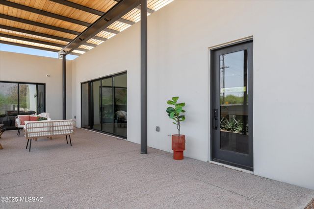 2805 N Bella Terraza Court N, Tucson, AZ 85712