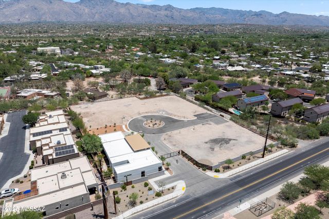 2805 N Bella Terraza Court N, Tucson, AZ 85712