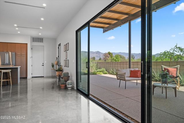 2805 N Bella Terraza Court N, Tucson, AZ 85712